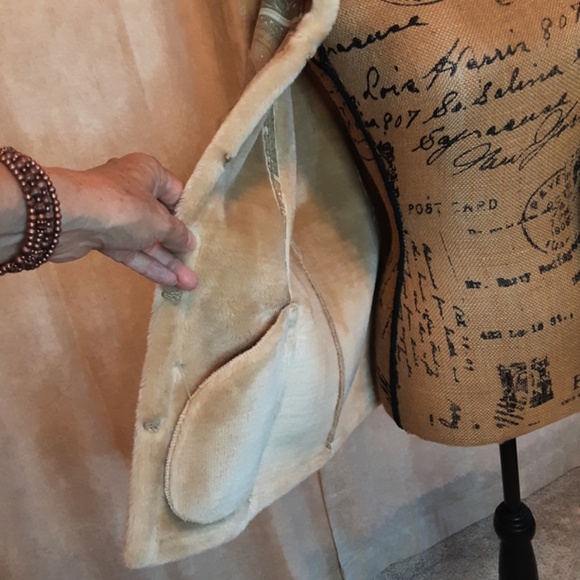 COLDWATER CREEK Faux Suede & Fur Embossed Vest S - Picture 8 of 15